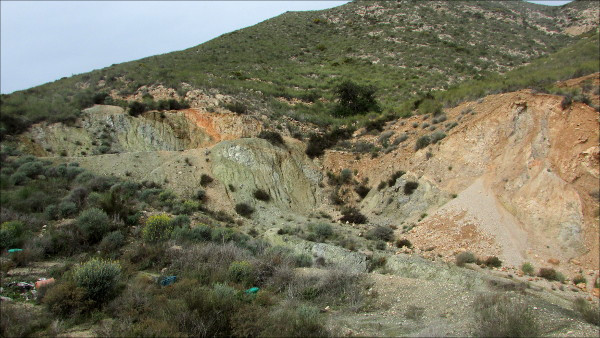 cantera de bentonita en la Serrata de Níjar