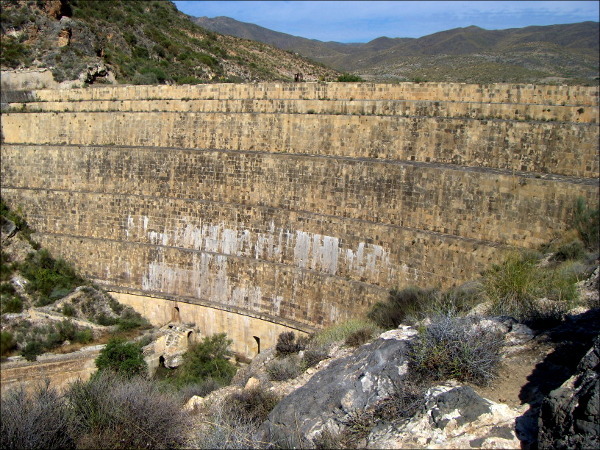presa del pantano de Isabel II