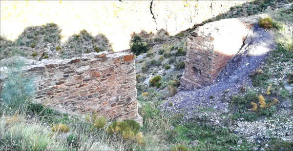puente del ferrocarril minero