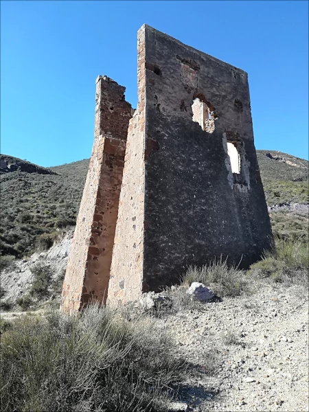 castillete de plano inclinado en Lucainena